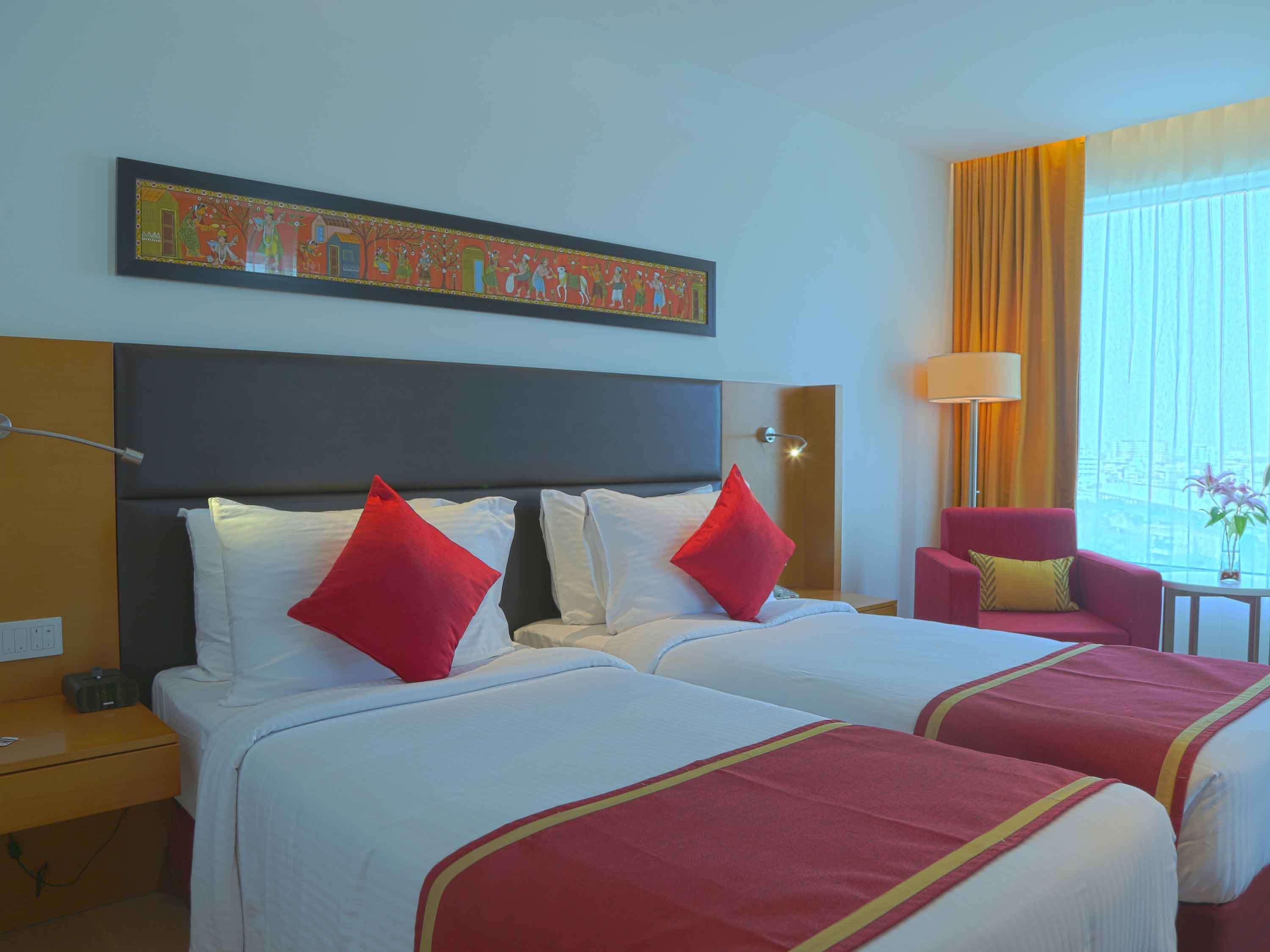 ميركيور حيدر أباد كي سي بي - فنادق أكور براند المظهر الخارجي الصورة A room at the hotel