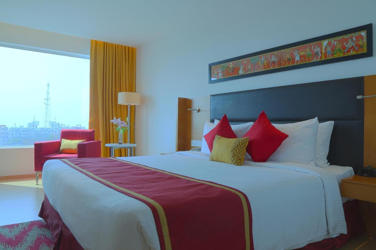 ميركيور حيدر أباد كي سي بي - فنادق أكور براند المظهر الخارجي الصورة A room at the hotel